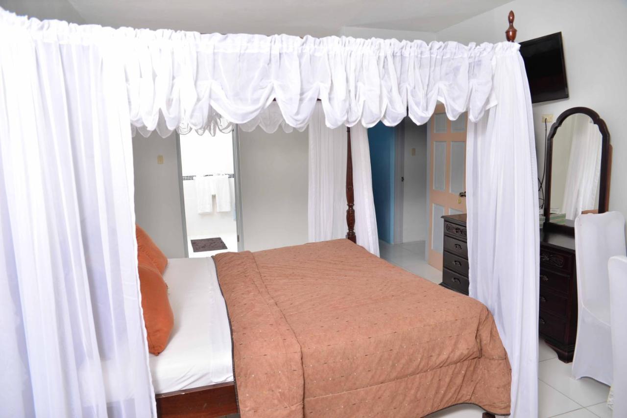 Chateau Margarita Teluk Montego Bagian luar foto