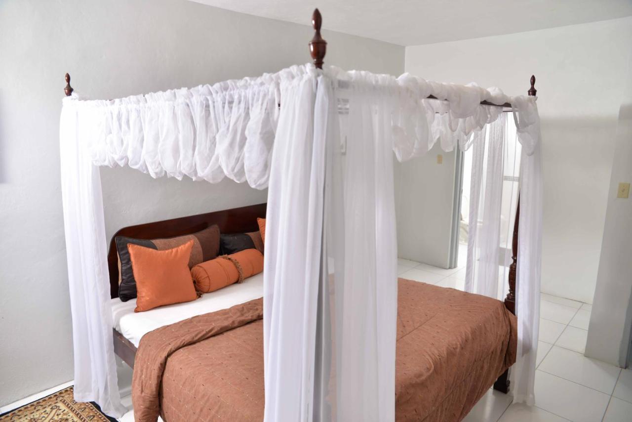 Chateau Margarita Teluk Montego Bagian luar foto