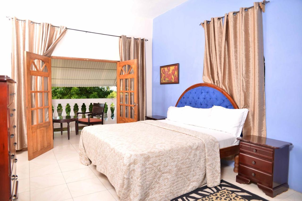 Chateau Margarita Teluk Montego Bagian luar foto