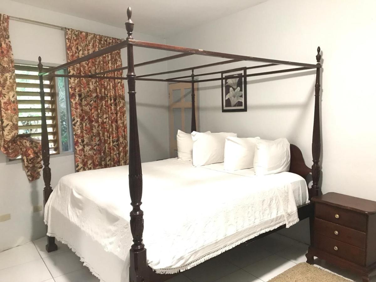 Chateau Margarita Teluk Montego Bagian luar foto